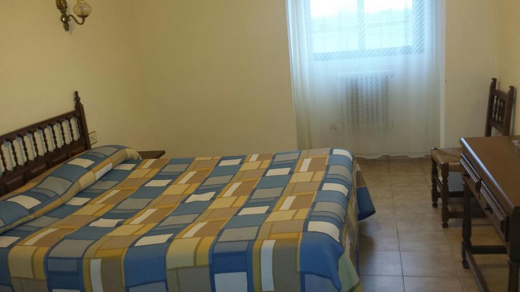 Hostal Botafumeiro Mota del Marqués エクステリア 写真