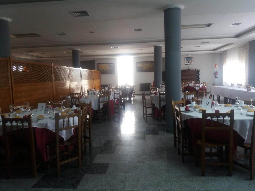 Hostal Botafumeiro Mota del Marqués エクステリア 写真